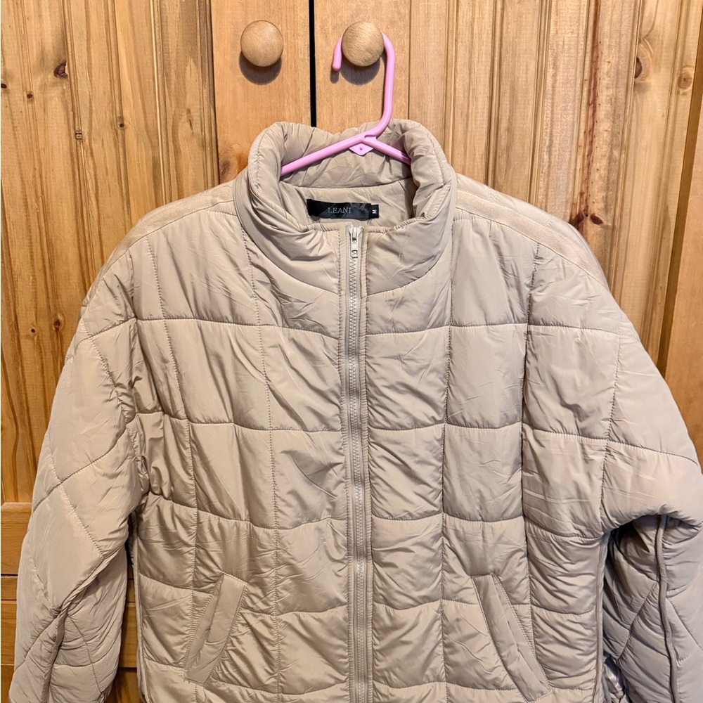 Women's Quilted Jacket in Tan